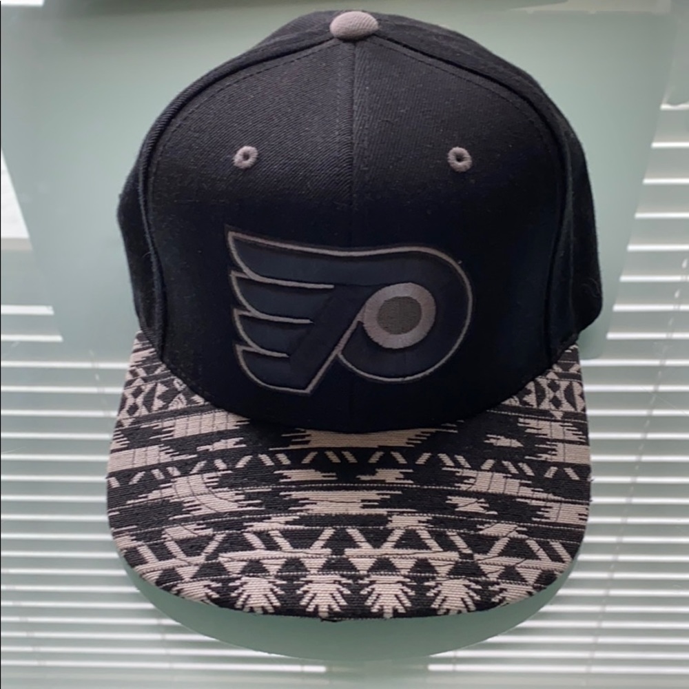 Mitchell & Ness Flyers Hat